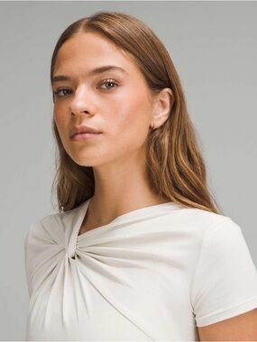 lululemon athletica Bone Asymmetrical Front-Twist Tee